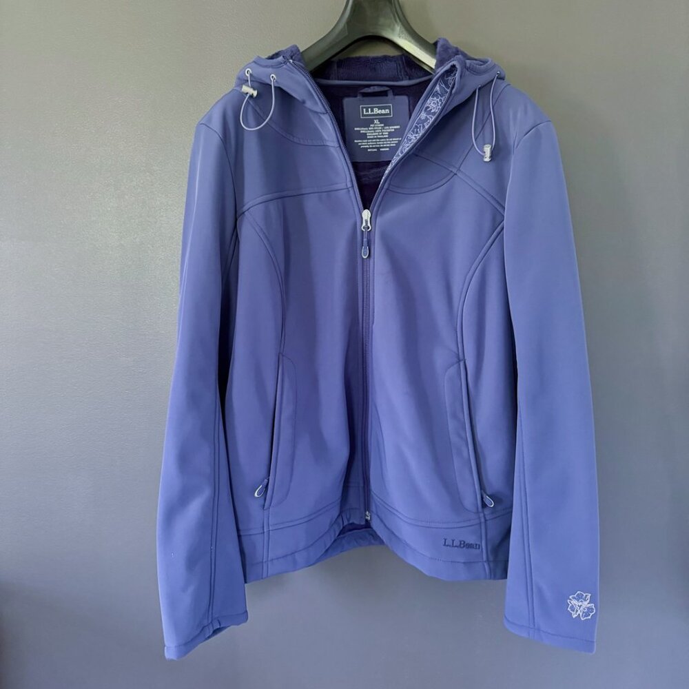 L.L. Bean Women's Jacket with Hood XL